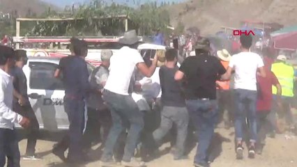 Erzurum Önce Boğalar Sonra Çevredekiler Güreşti Hd