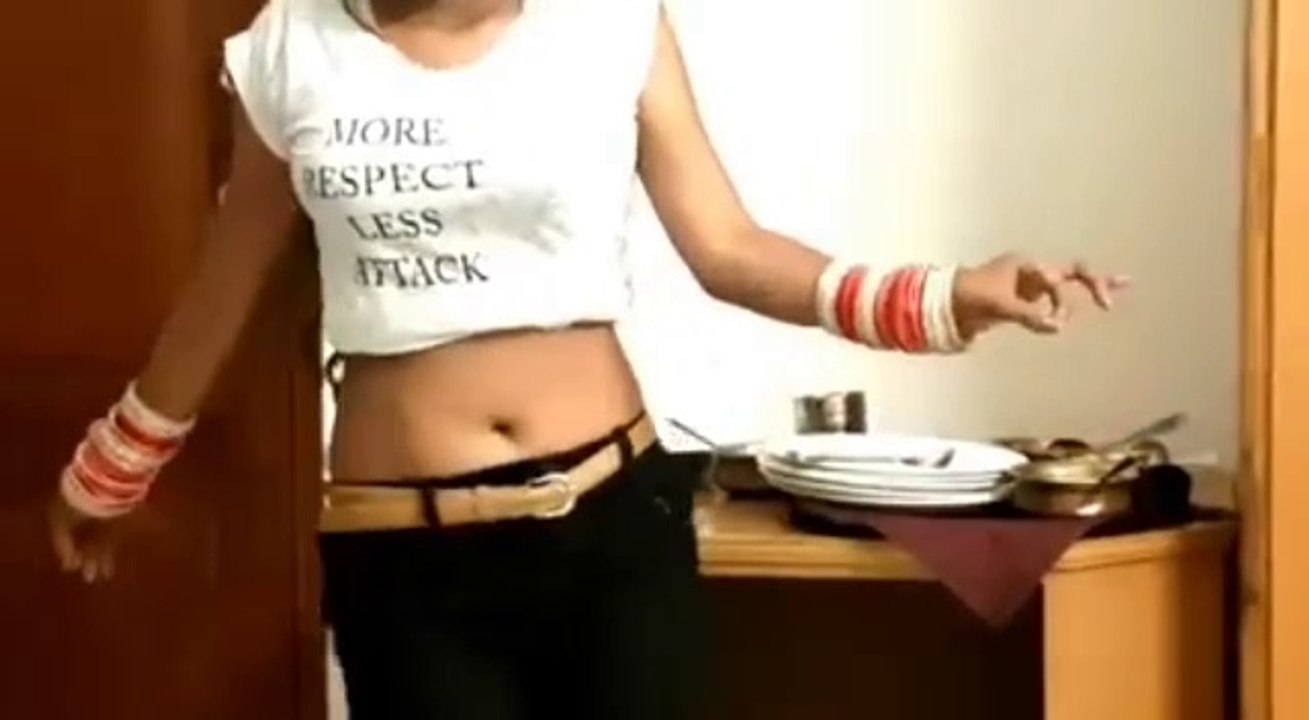 HOT DANCE BHOJPURI Marad hamar baccha ba (माई जल्दी से नईहर बोला ले, मरद हमार बच्चा बा)