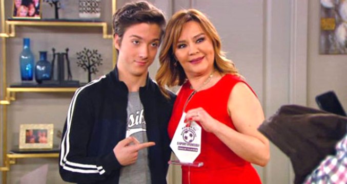 2 Ay Önce Anneannesi Vefat Eden Çocuklar Duymasın Oyuncusu Alperen Khamis'in Annesi Hayatını Kaybetti