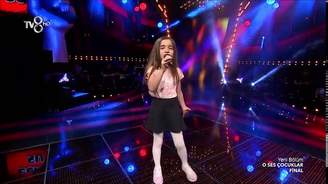 O Ses Çocuklar Yarışması FİNAL Performansı. Hadise 'nin Prenses Parçası İle Ecrin Su Çoban