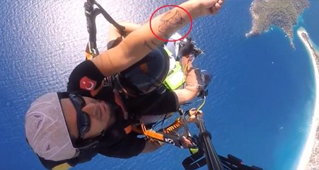 1700 Metre Yükseklikte, Paraşüt Pilotunun Koluna Kalıcı Dövme Yaptı