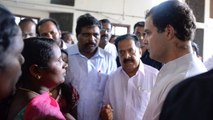 Rahul Gandhi ने Kerala flood Victim से की मुलाकात, बांटा दर्द । वनइंडिया हिंदी