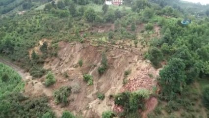 Heyelan Sonucu Evlerinden Tahliye Edilenlere Devlet Eli