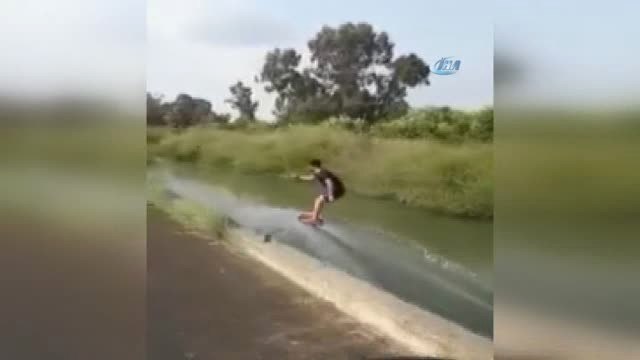 Sulama Kanalında Sörf Yapan Adanalı Kamerada