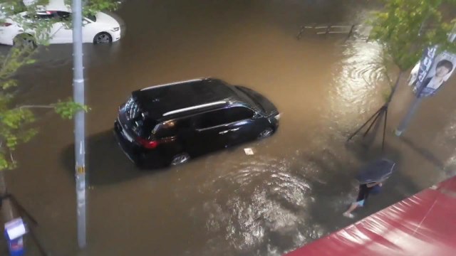 도로 잠기고 통제되고...수도권 피해 잇따라 / YTN