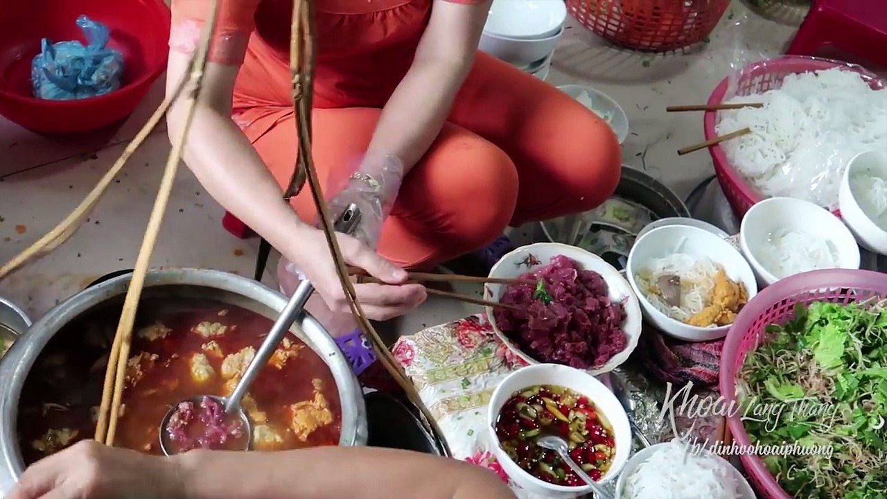QUÁN ĂN 70 NĂM chỉ bán 2 tiếng mỗi ngày |Du lịch Huế #3