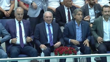 İstanbul Büyükşehir Belediyespor, Voleybolda Sezonu Açtı