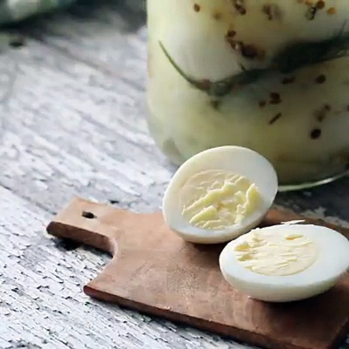 Easy Pickled Eggs (no canning required)! Hands down our favorite pickled eggs recipe!PRINT here:
