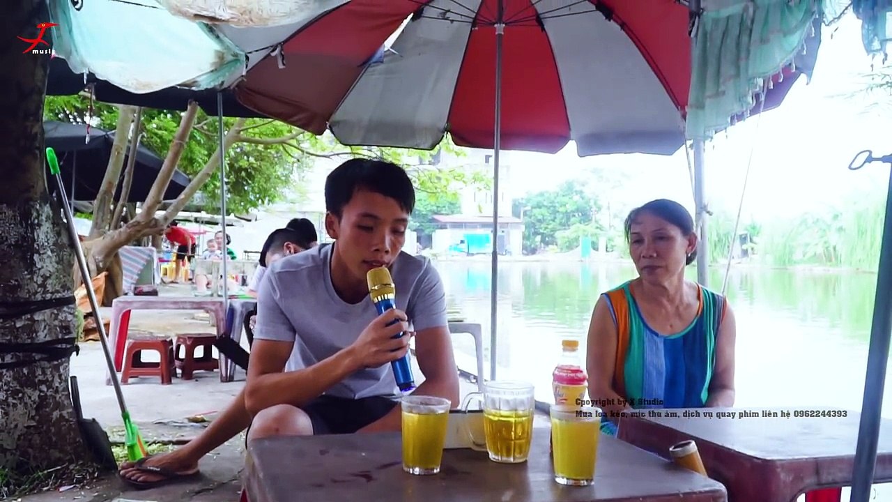 Chàng trai hát giọng nữ bá đạo khiến hàng triệu người nghe phải rơi lệ - Nỗi Buồn Mẹ Tôi - Nhân Ái