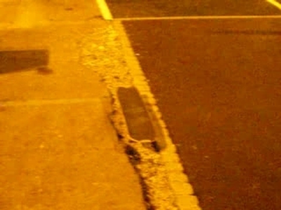 xabi qui gap un trous + un skate