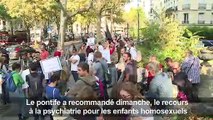 Enfants homosexuels: manifestation contre les propos du pape