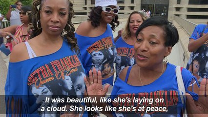 Aretha Franklin's fans come pay their last respects