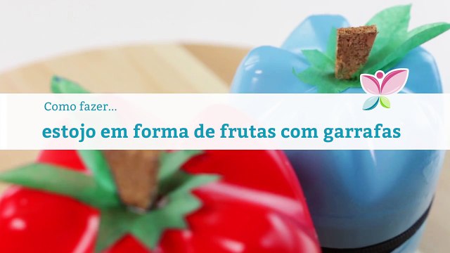 Como fazer um estojo em forma de frutas com garrafas