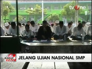 Jelang UN, Ratusan Siswa SMP di Subang Gelar Doa Bersama
