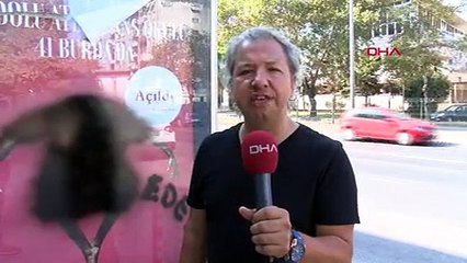 İzmit'te dans okulunun afişinde yer alan erkek dansçının üzeri boyanarak, yanına 'Edep' yazıldı