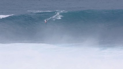 Adrénaline - Surf : Women's XXL Biggest Wave Record Contender- Andrea Moller at Jaw