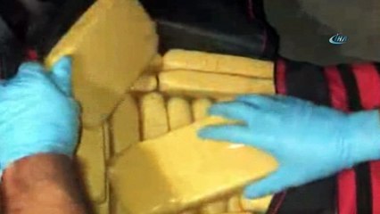 İstanbul'da lüks rezidansa uyuşturucu baskını kamerada