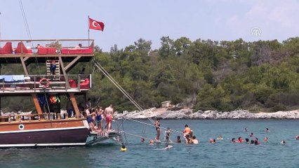 İngiliz turistler Didim'de mutlu - AYDIN