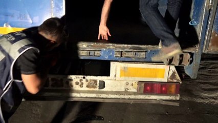 Gaziantep'te 101 bin paket gümrük kaçağı sigara ele geçirildi