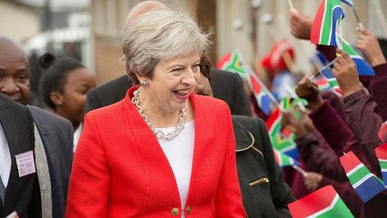 Video herunterladen: Theresa May pledges to overtake USA as leading G7 Africa investor