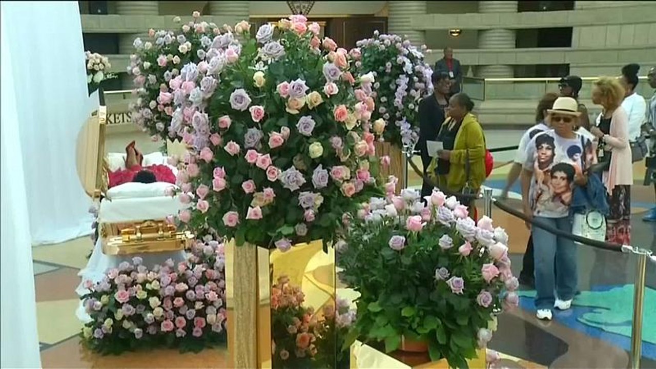 Ezrek Aretha Franklin ravatalánál