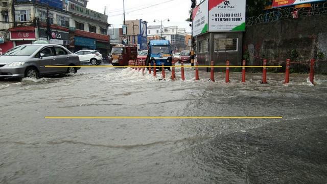 भारी बारिश से दून की सड़केें हुई जलमग्न, शहर के कई हिस्सों में लगा जाम