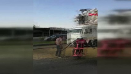 Malatya Saman Yüklü Kamyon Yangınını İtfaiye Söndürdü