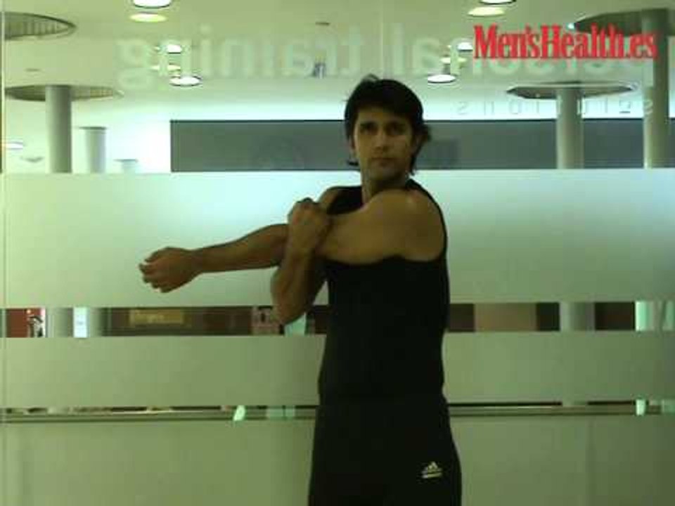 Estiramiento deltoides posterior