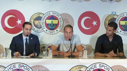 Fenerbahçe’de Frey ve Reyes imzaladı