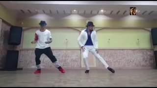 Tiger shroff wish Happy birthday to michael jeckson with performing dance