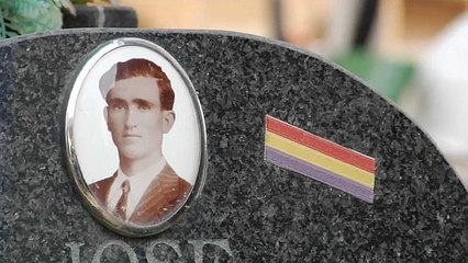 Desentierran en Paterna los restos de unas 100 víctimas del franquismo
