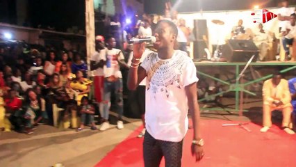 Le geste de Sidy Diop à une fan en larmes qui a ému tout un public