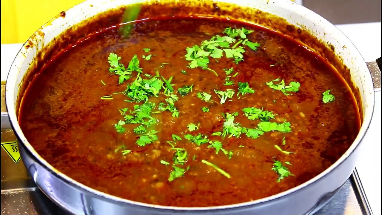 झणझणीत उडदाचे घुटं | Udadache ghute | Spicy Split Black Gram Curry | MadhurasRecipe | Ep - 427