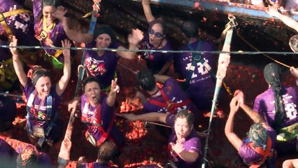 Buñol se tiñe de rojo con la Tomatina 2018