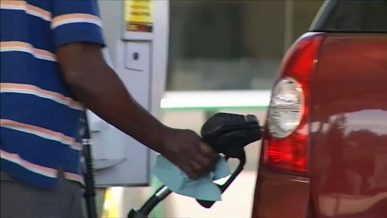 Spritskandal leert Taschen der Tank-Kunden