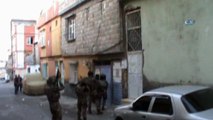 Gaziantep'te Zafer Bayramı öncesi terör operasyonlarında 8 kişi gözaltına alındı