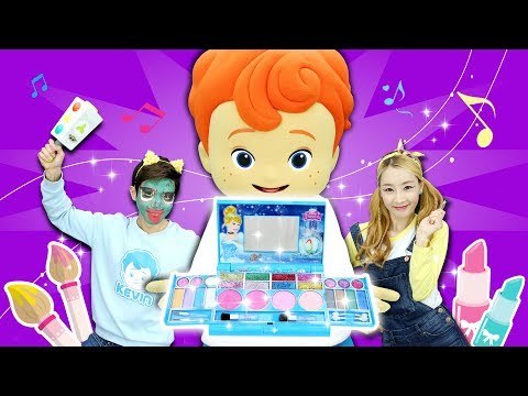 메이크업 아티스트 캐빈의 화장 놀이! 미녀와 야수 벨 공주님으로 변신한 엘리 l 캐리와장난감친구들