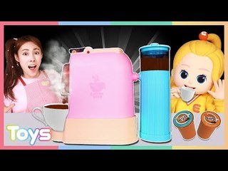 카페 신메뉴 개발 미션! 캐리와 꼬마엘리의 똘똘이 커피놀이 장난감 소꿉놀이 | 캐리와장난감친구들