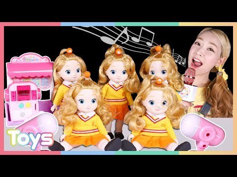 엘리의 동전 노래방 장난감으로 신제품 인형 선물하기 미션! 노래 대결 놀이ㅣ캐리와장난감친구들