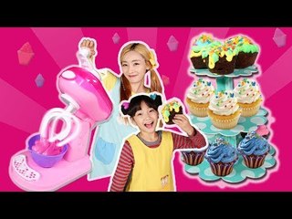 베이크쿨 컵케이크 메이커로 엘리와 유니의 오븐없이 빵 만들기 [BAKE COOL]ㅣ캐리와장난감친구들