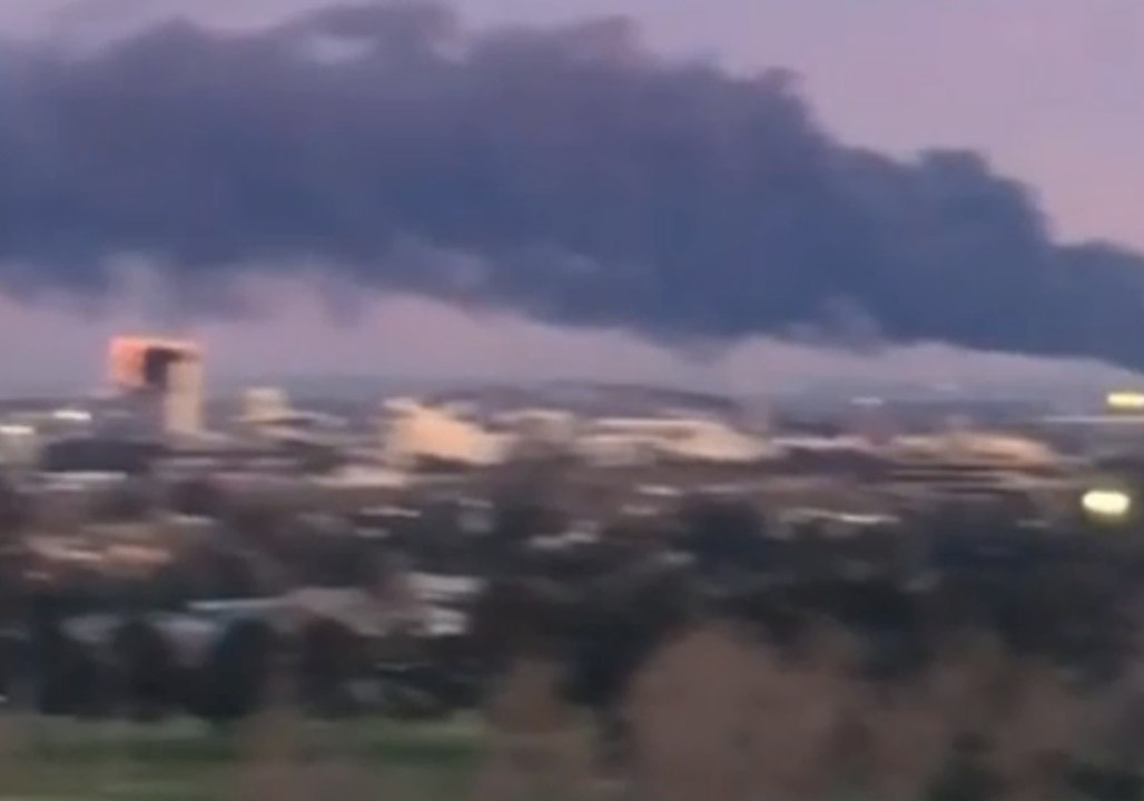 West Footscray Industrial Fire Sends Smoke Into Skies Over Melbourne