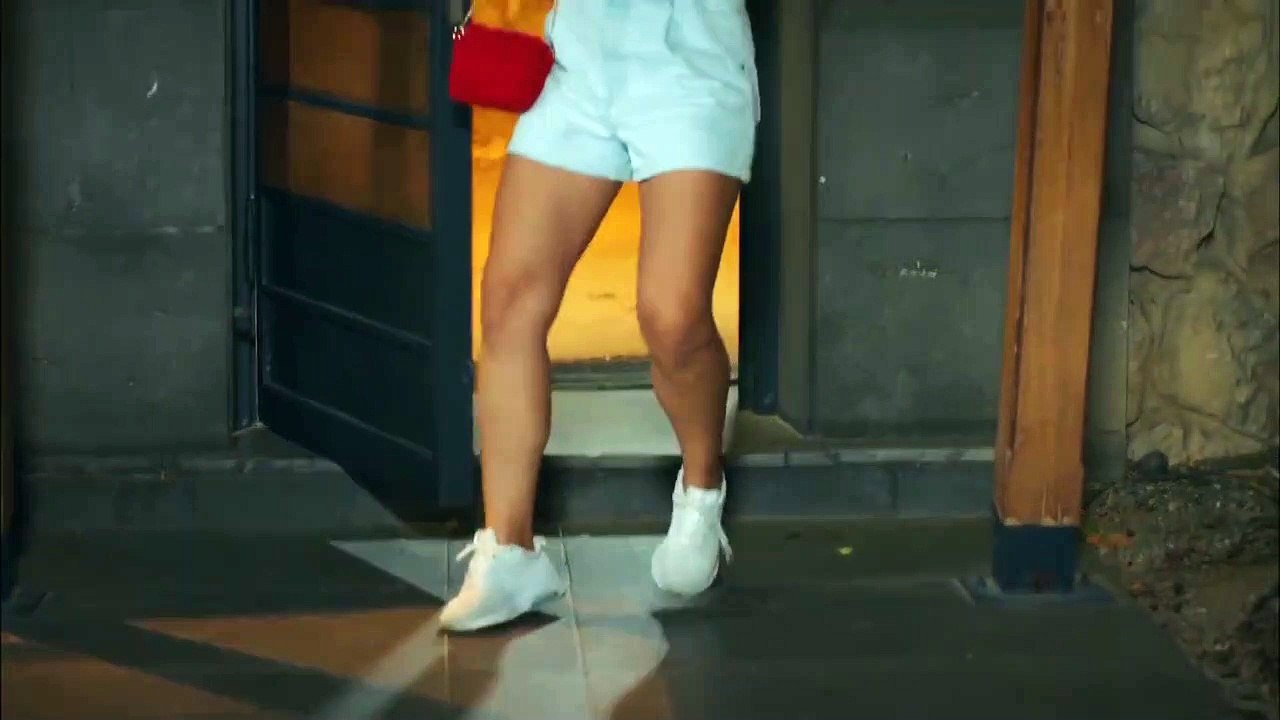 مسلسل الطائر المبكر الحلقة 8 مترجم للعربية القس...