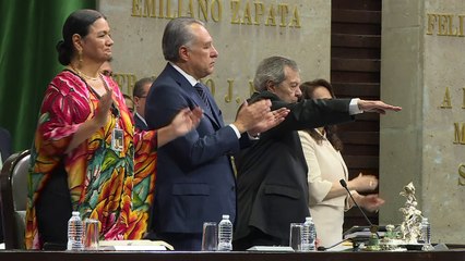 Nuevo Congreso mexicano toma posesión con vivas a López Obrador