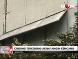 Lapisan Dinding Gedung Sekretariat Jenderal DPR Lepas