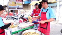 Đi ăn Chuối Chiên Dài Nhất Sài Gòn siêu ngon/ Vietnamese Fried Banana Cakes | Viet Nam | Review