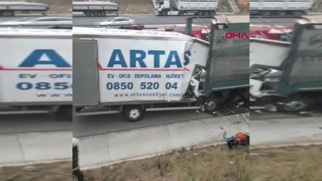 İstanbul Yavuz Sultan Selim Köprüsü Çıkışında Feci Kaza 2 Ölü Biri Ağır 2 Yaralı