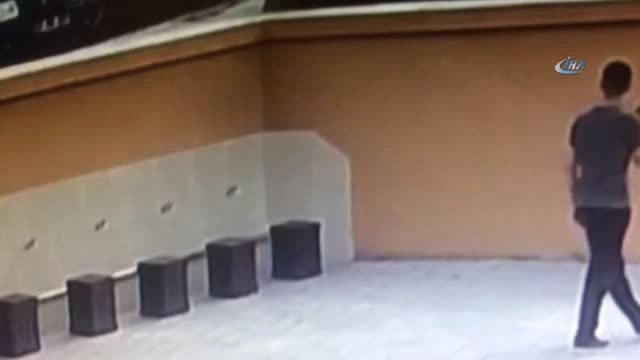 Hırsızlıktan Bıkan Cemaat Caminin Kapısına Zincir Vurdu
