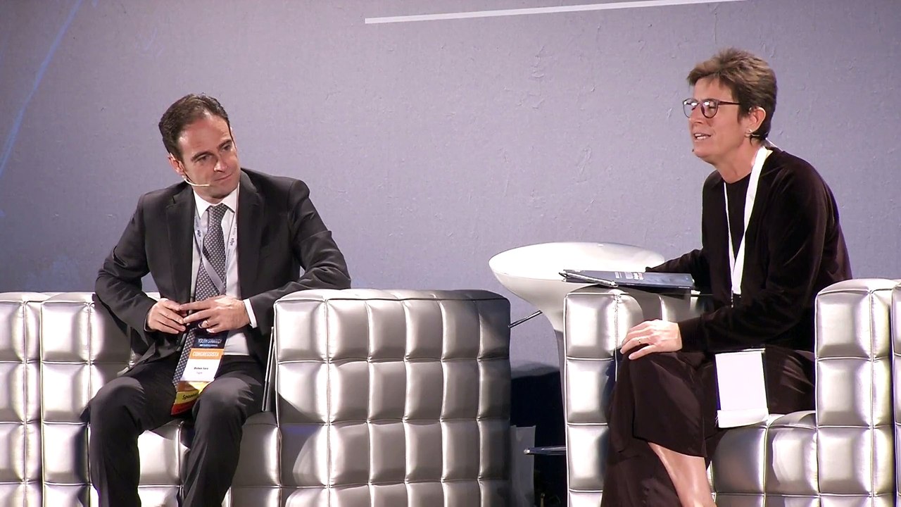 Day 2 -  Sessione 1 -  Intervista Chiavaroli e premiazione quale socio d'onore