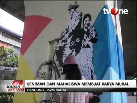 Sambut KAA, Seniman Bandung Buat Mural di Jembatan Pasupati