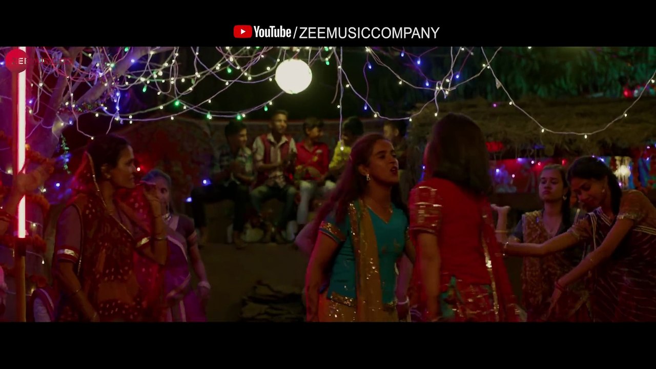 Balma _ Pataakha _ Sanya Malhotra & Radhika Madan _Rekha Bhardwaj & Sunidhi Chauhan _Vishal Bhardwaj